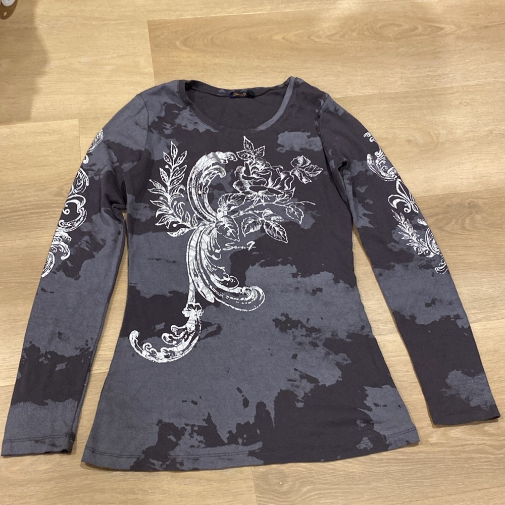 Seven7 Charcoal Gray Graphic Y2K Long Sleeve Size M